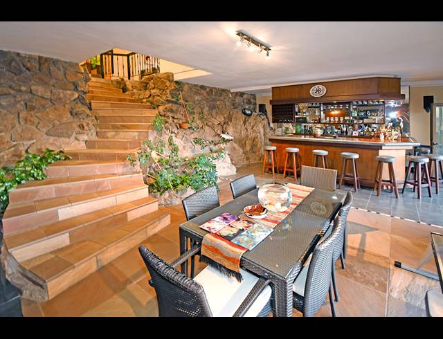 4 BEDROOM HOUSE FOR SALE IN KENSINGTON
